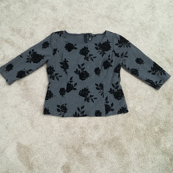 White House Black Market Tops - White House Black Market black velvet  roses grey